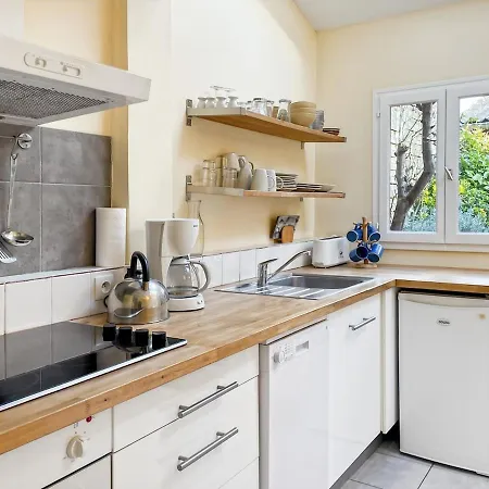 Holiday home Les Volets Rouges, Maison De Pecheur Plein Centre Saint-Valery-sur-Somme