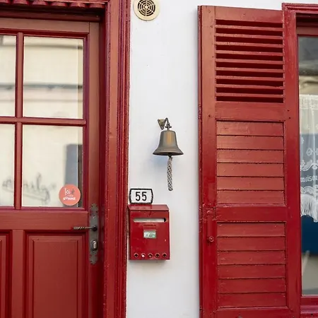 Holiday home Les Volets Rouges, Maison De Pecheur Plein Centre *