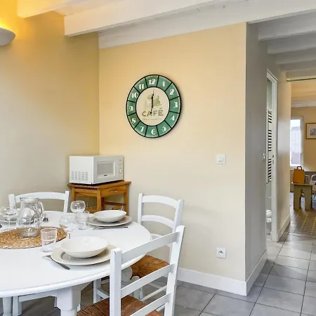 Holiday home Les Volets Rouges, Maison De Pecheur Plein Centre *